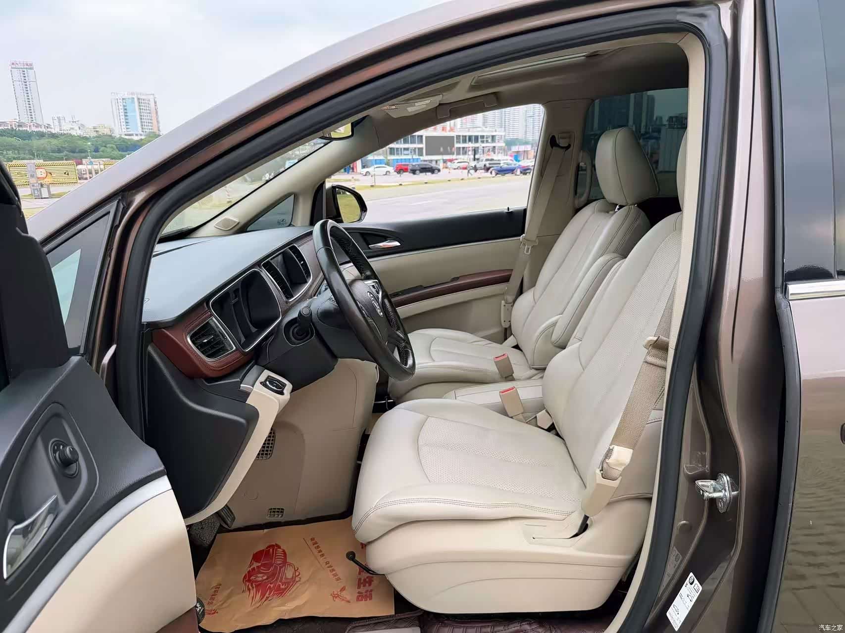 Buick GL8, 2018 12
