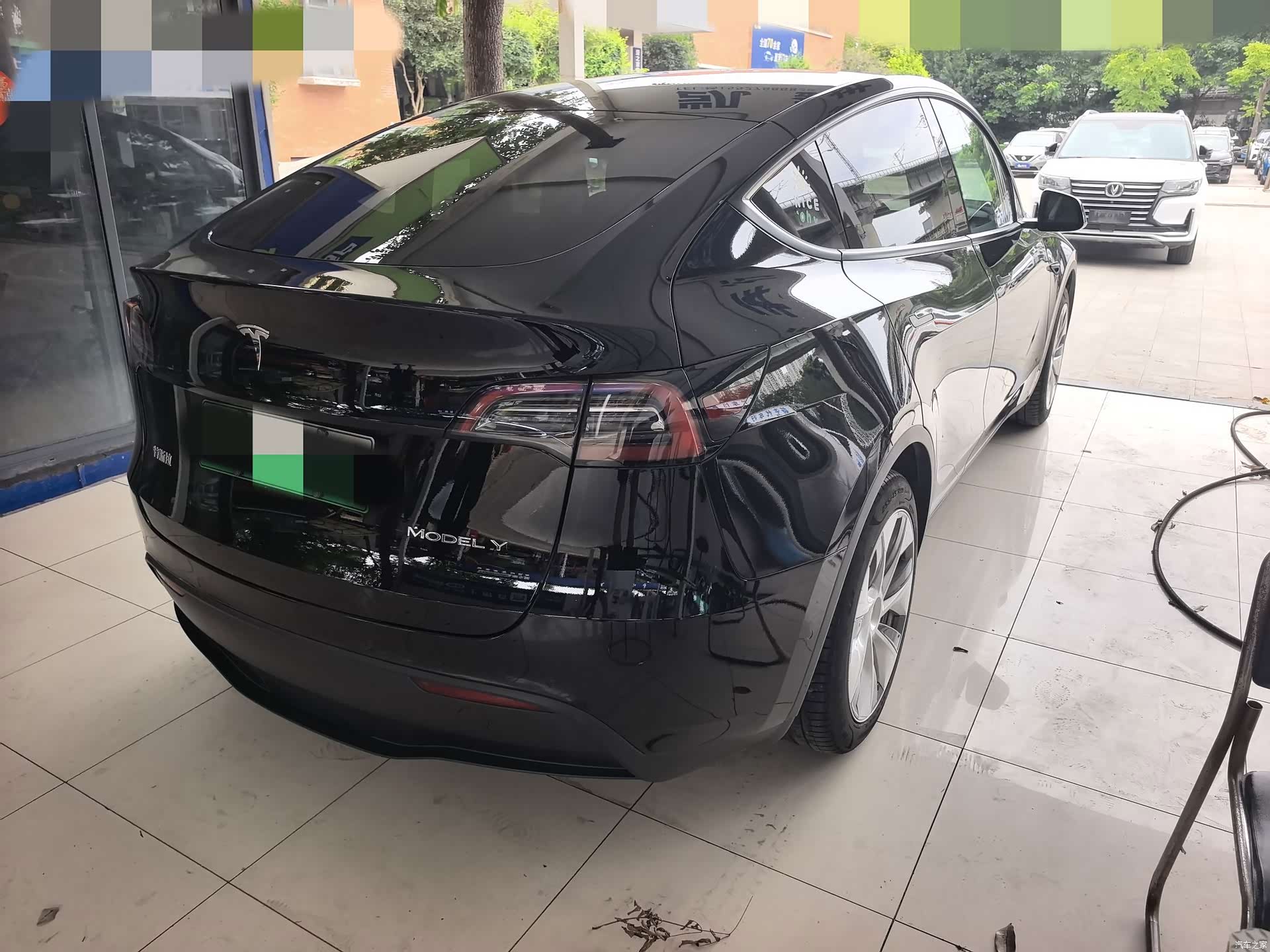 Tesla Model Y, 2022 17