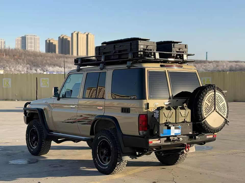 Toyota Land Cruiser