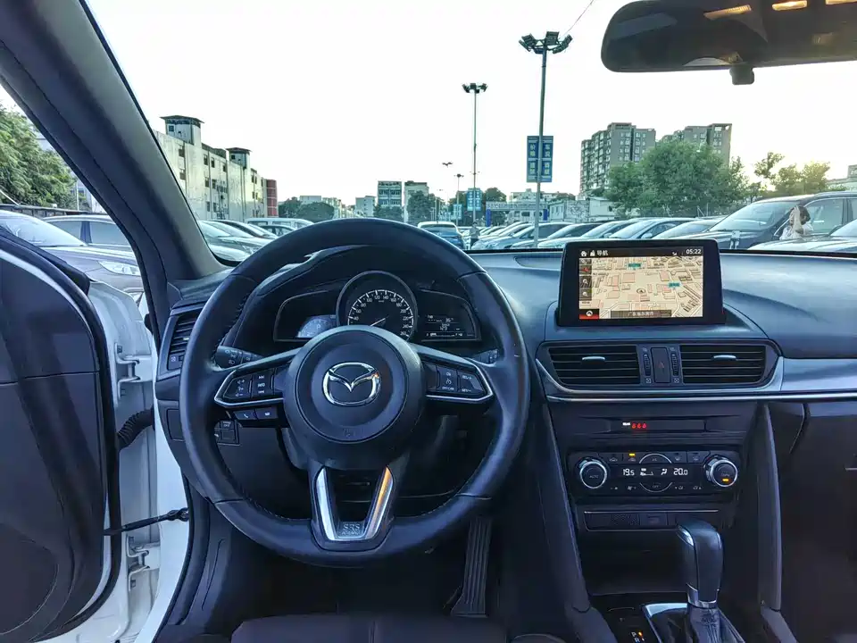 Mazda CX-4