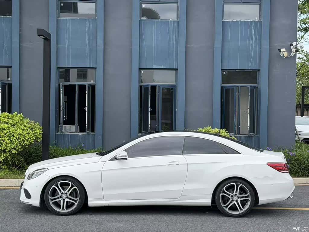 Mercedes-Benz E-Class, 2016 23