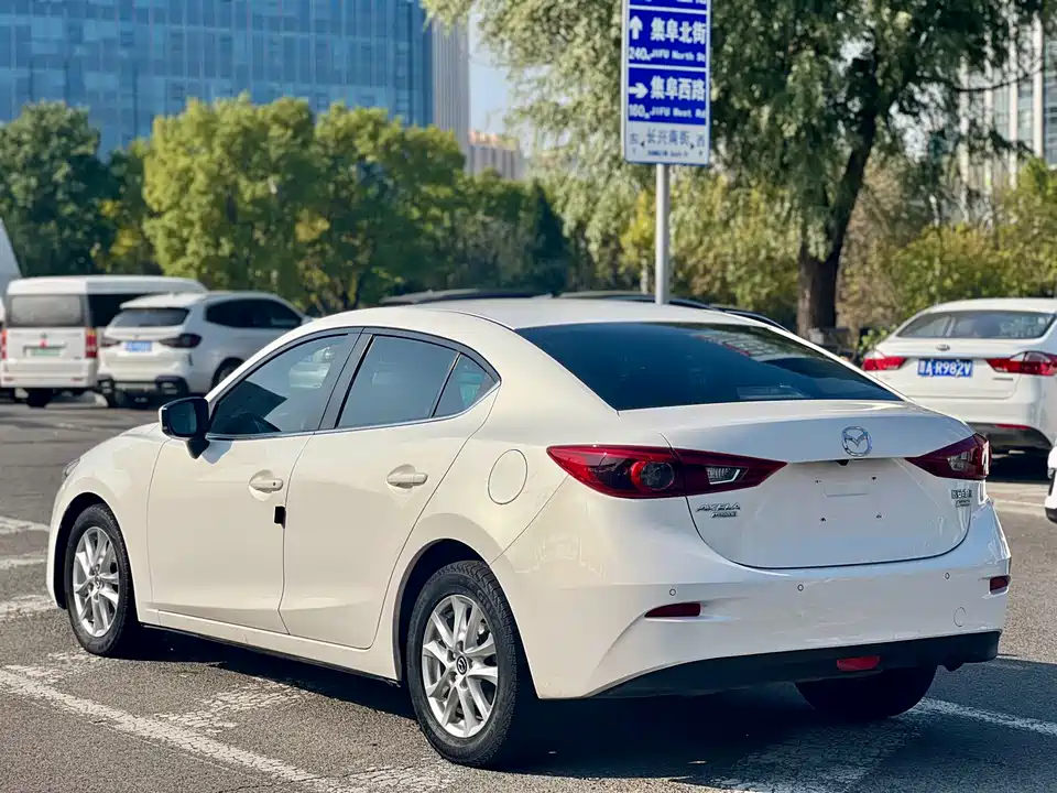 Mazda 3 Angkesaila