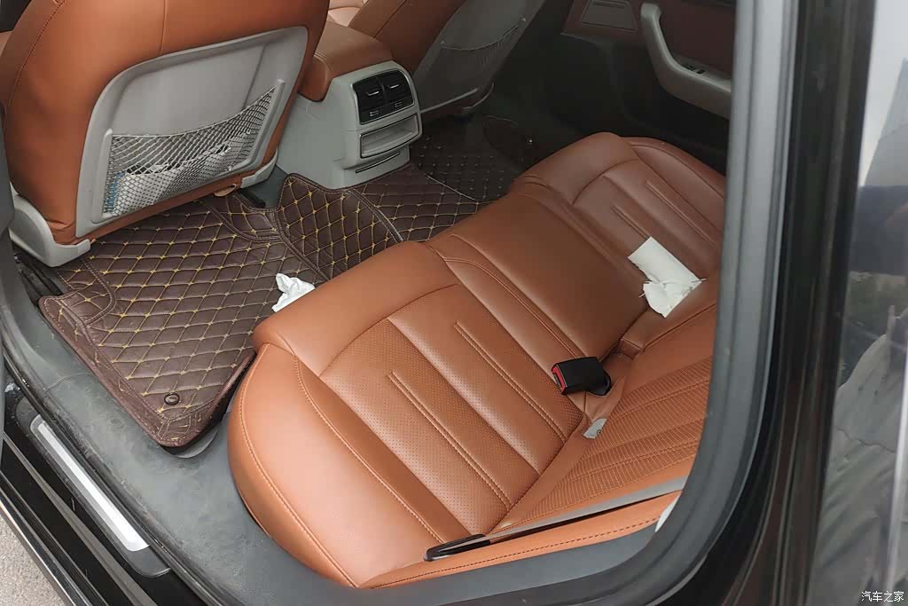 Audi A6L, 2016 11