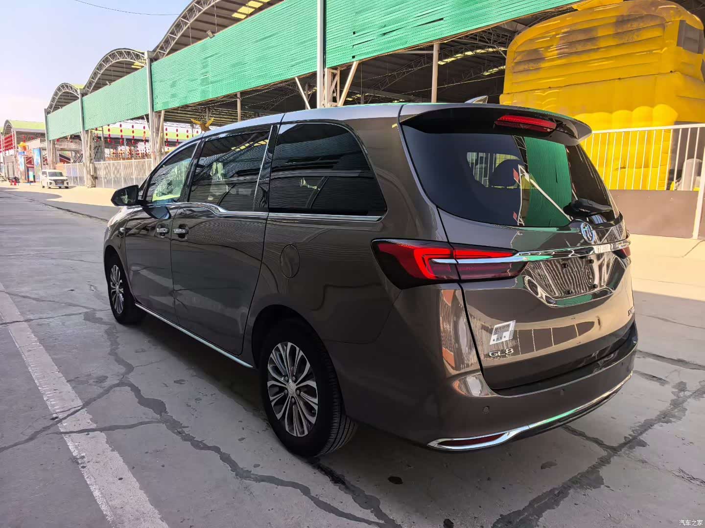 Buick GL8, 2023 4