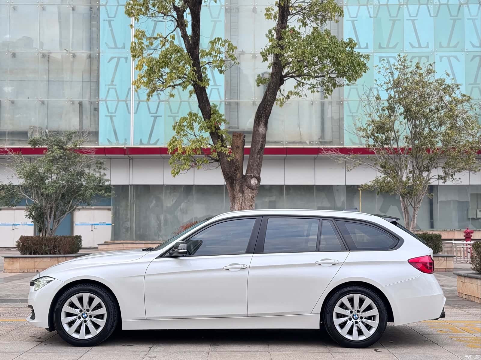 BMW 3 Series, 2017 3