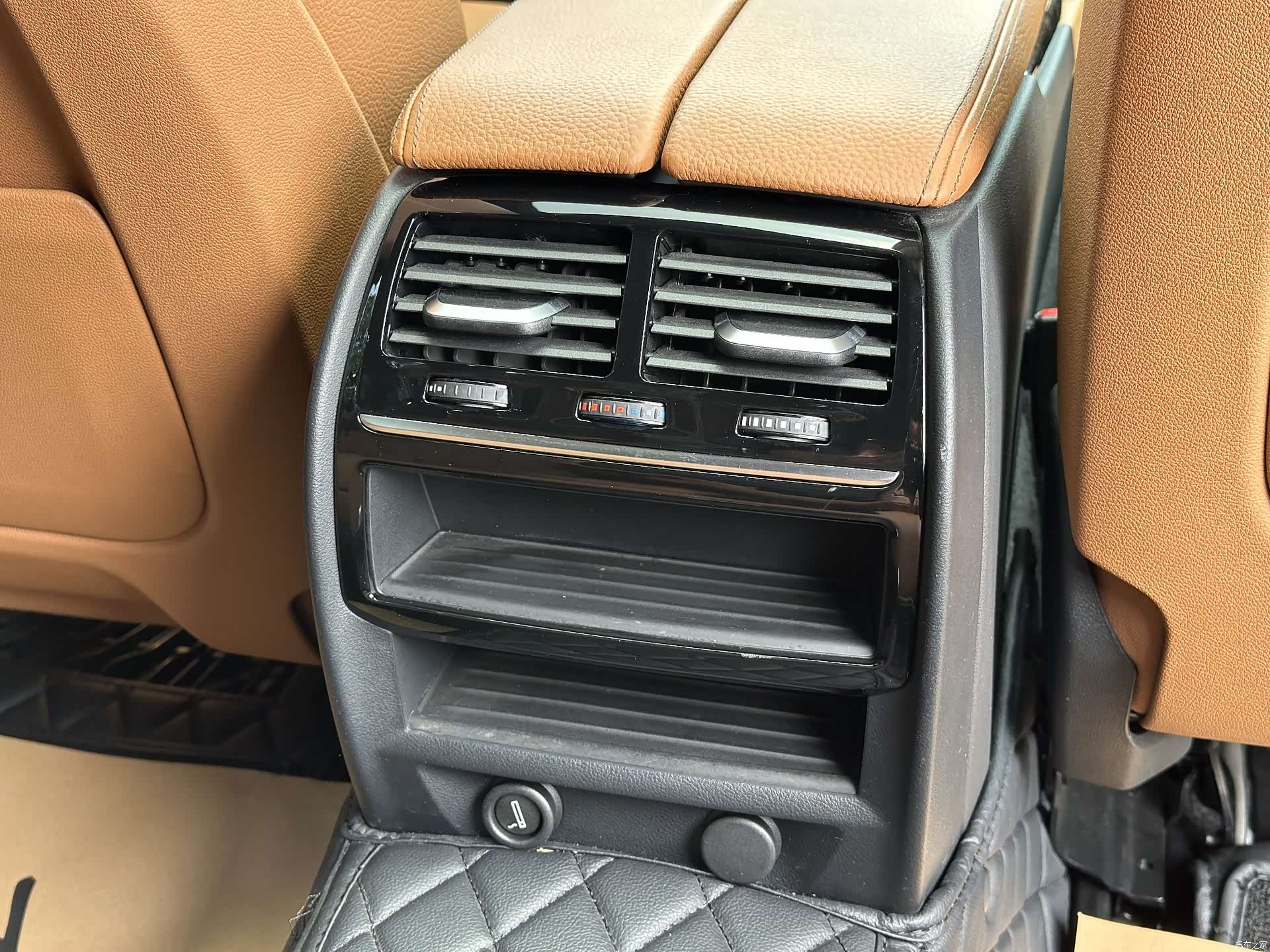 BMW 5 Series, 2019 24