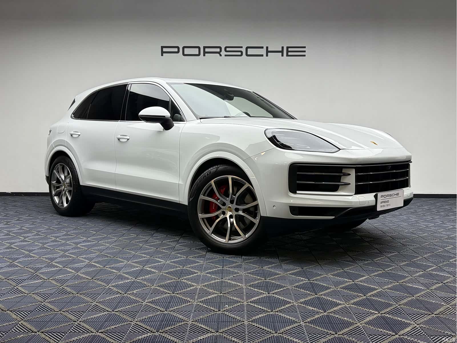 Porsche Cayenne, 2023 все фото