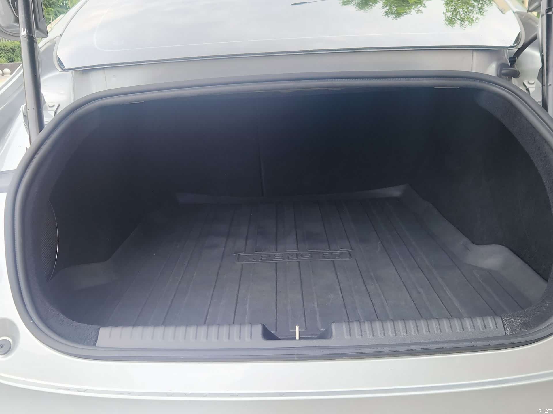 Xpeng P7, 2020 9