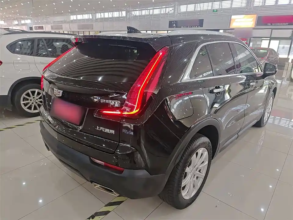 Cadillac XT4