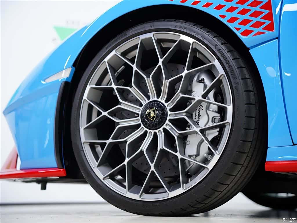 Lamborghini Huracán, 2024 54