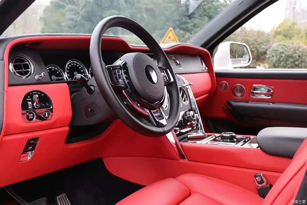 Rolls-Royce Cullinan, 2021 2