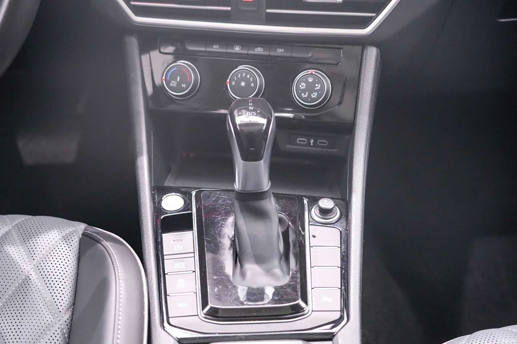 Volkswagen Sagitar, 2022 13