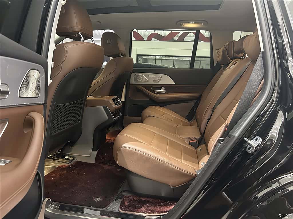 Mercedes-Benz GLS, 2024 16