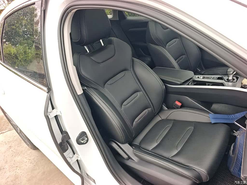 Geely Preface, 2022 25