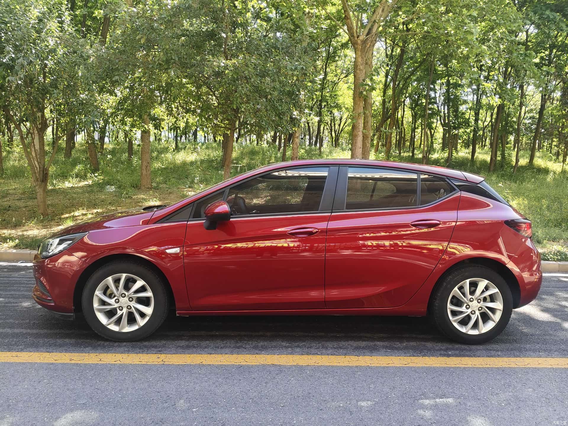 Buick Verano, 2017 4