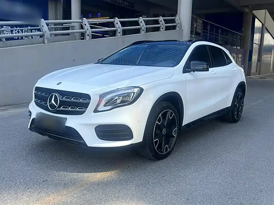 Mercedes-Benz GLA