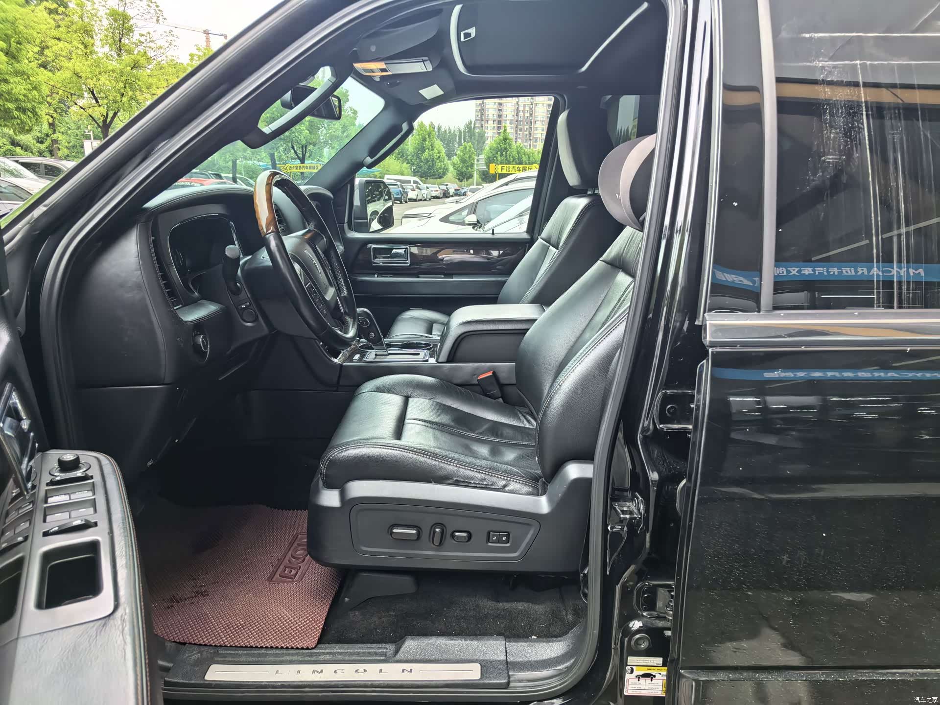 Lincoln Navigator, 2017 4