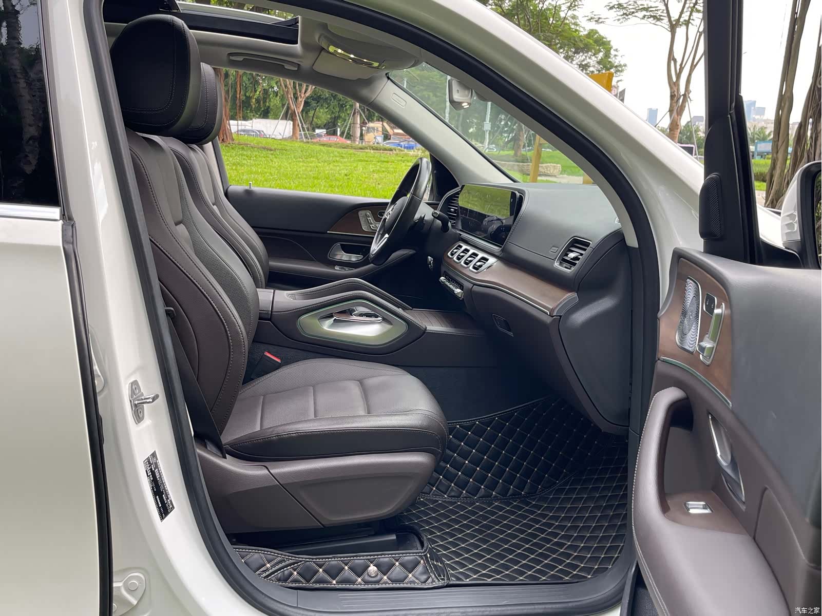 Mercedes-Benz GLE, 2019 23