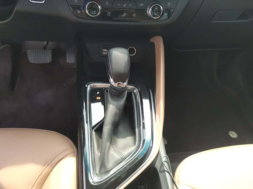 Buick GL6, 2021 10