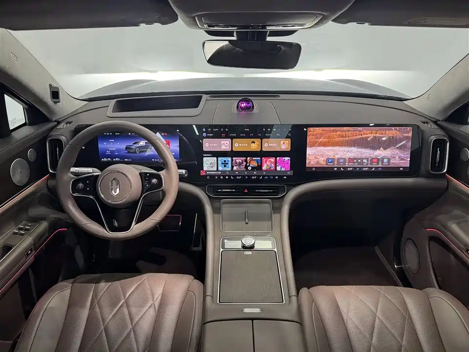 AITO Ask the world M9