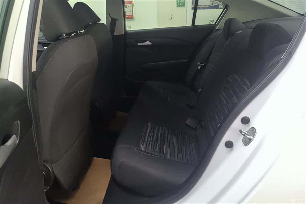 Chevrolet 320, 2018 11