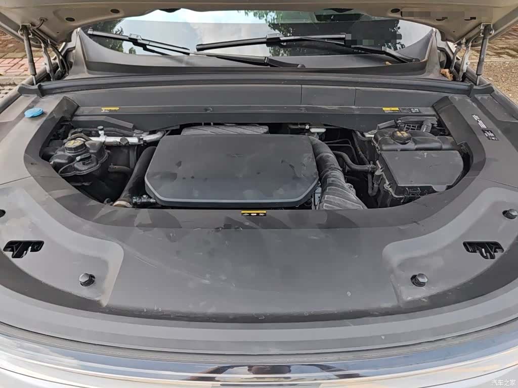 Li Auto L8, 2023 11