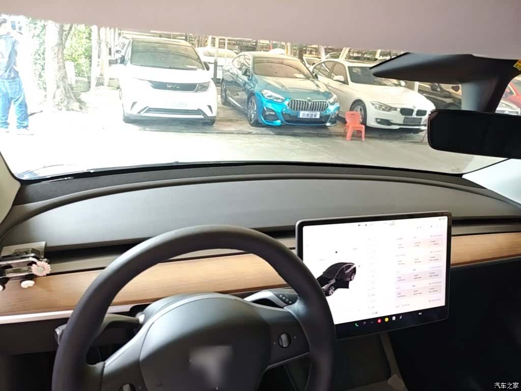 Tesla Model Y, 2022 10