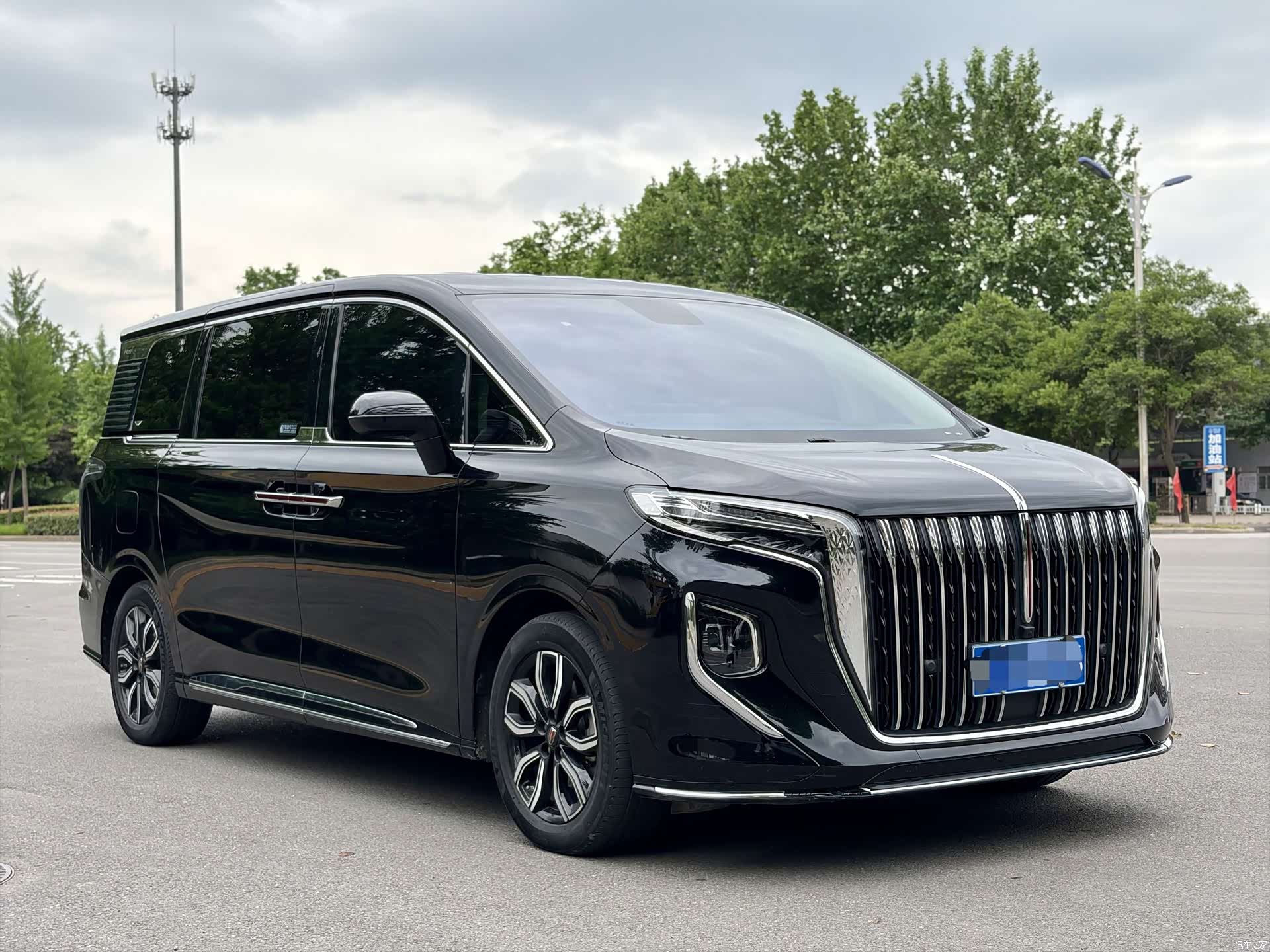 Hongqi HQ9, 2023 3