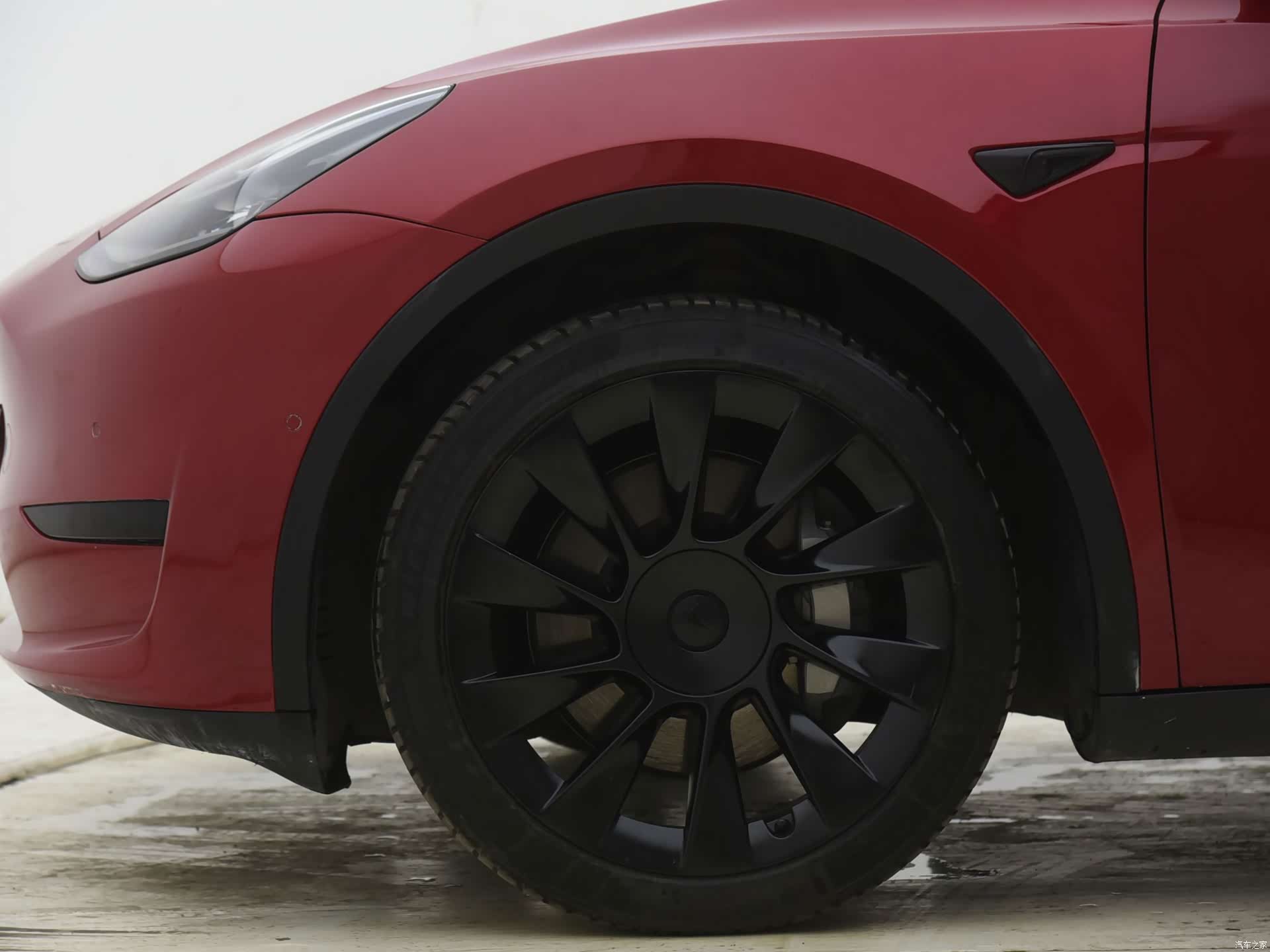 Tesla Model Y, 2023 7