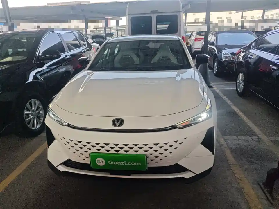 Changan UNI-V Smart iDD