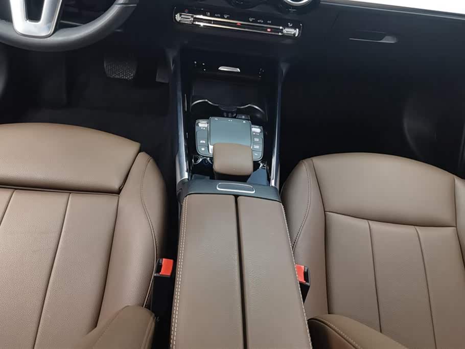 Mercedes-Benz GLB Mercedes-Benz GLB