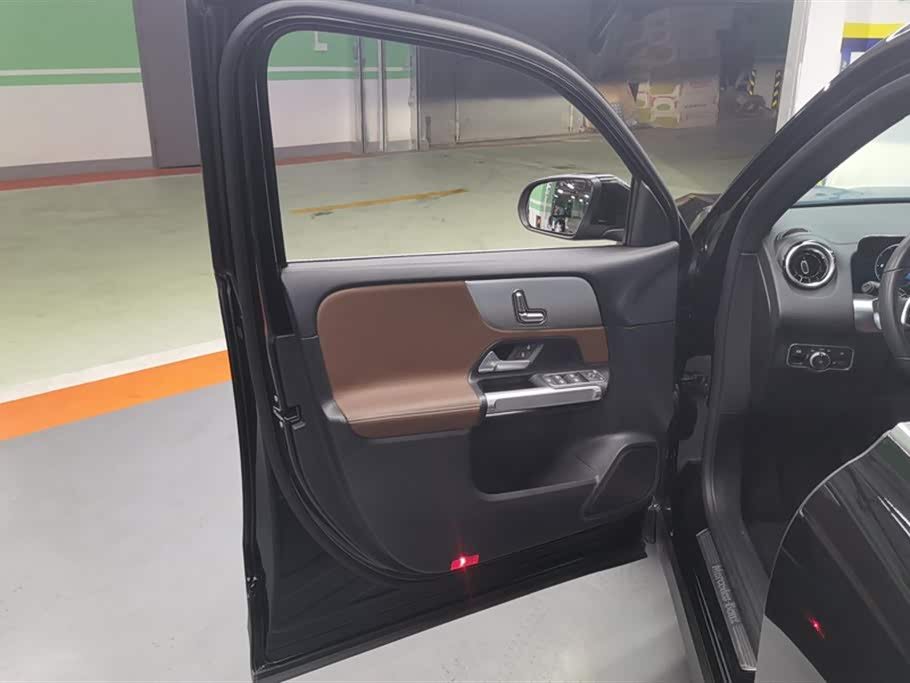 Mercedes-Benz GLB Mercedes-Benz GLB