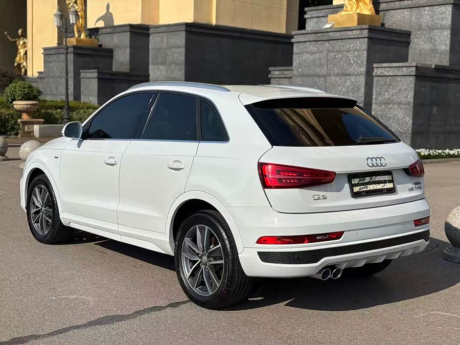 Audi Q3 2019, фото 3