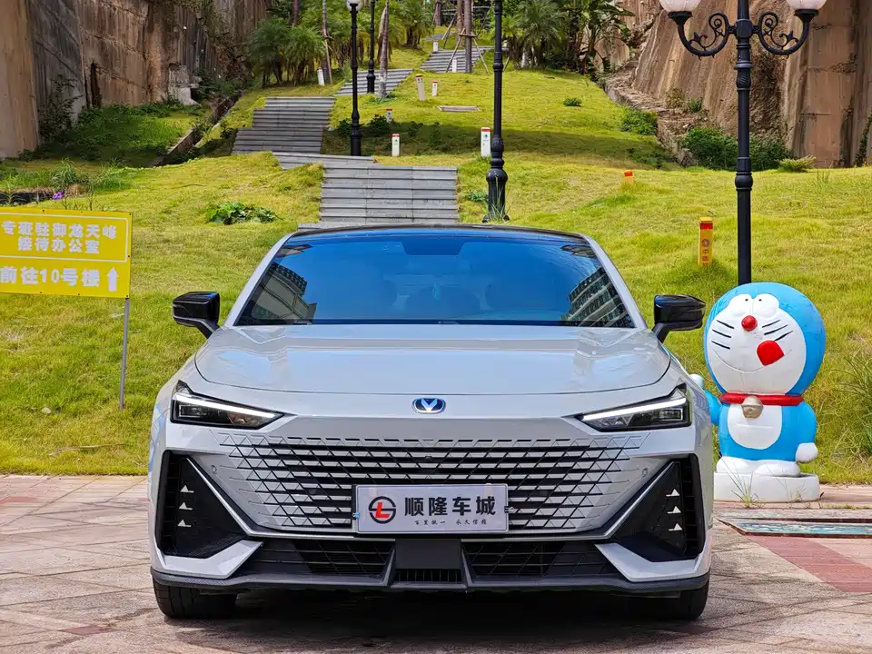 Changan UNI-V