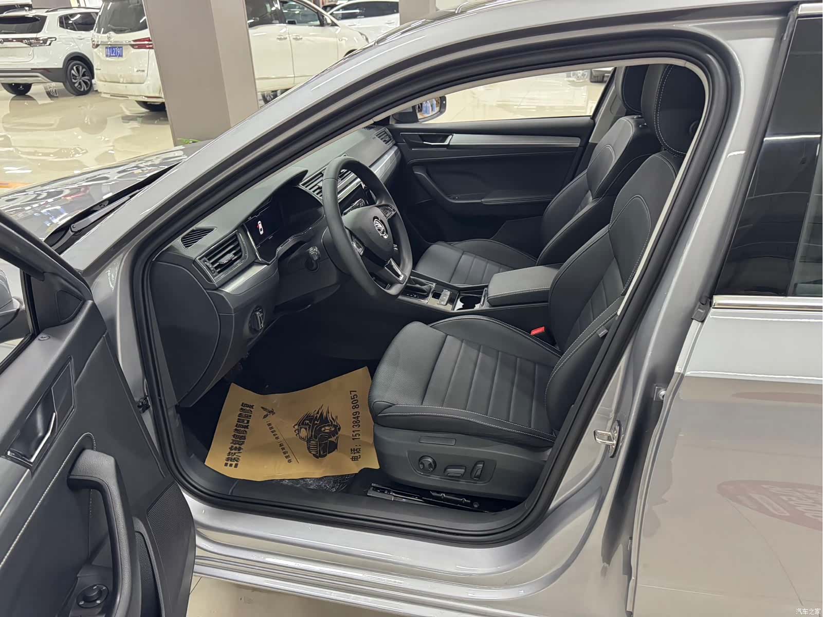 Skoda Superb, 2025 4