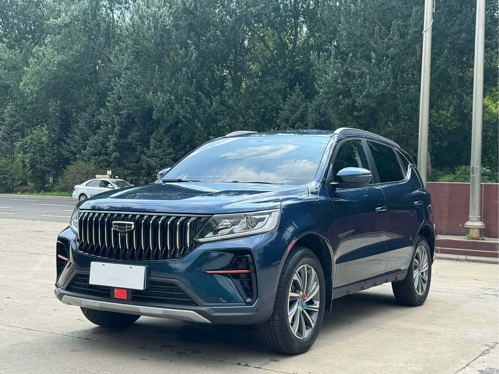 Geely X6, 2022 1