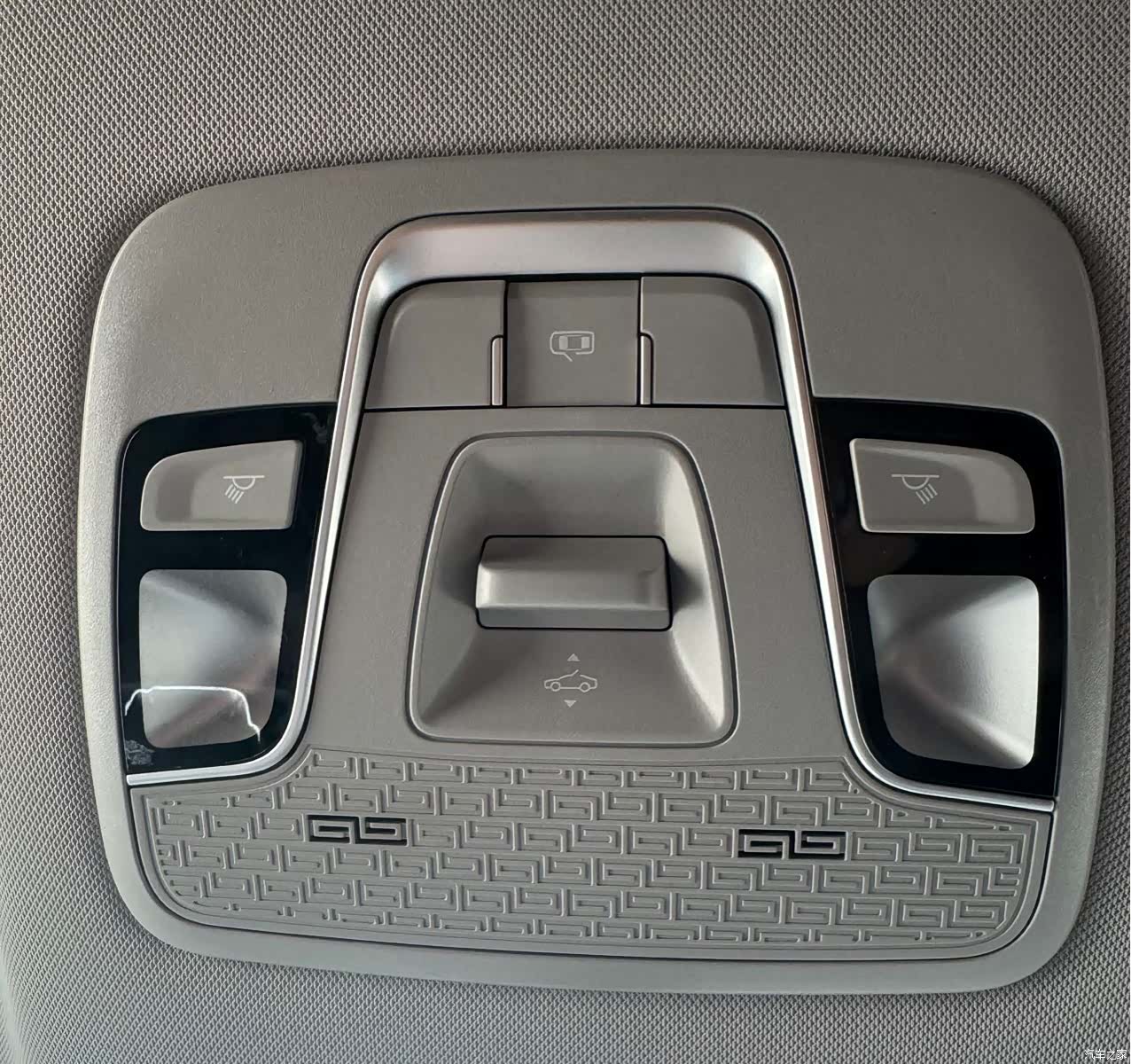 Geely X6, 2022 23