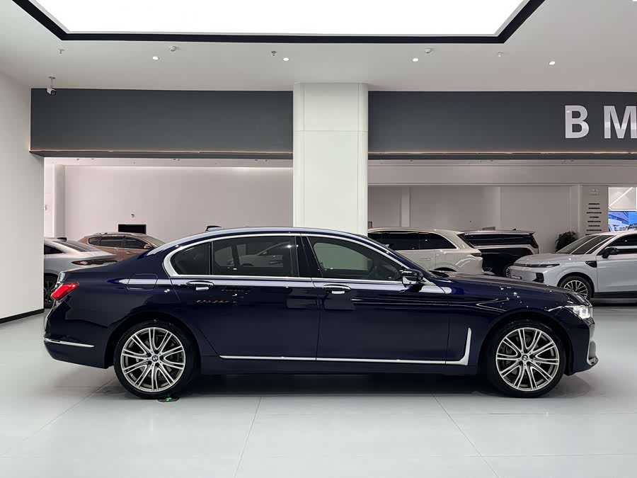 BMW 7-Series 2021, фото 4