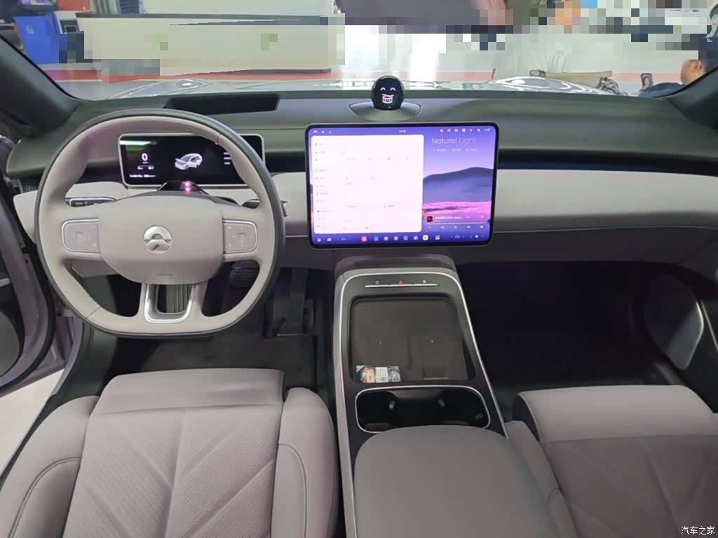 NIO ET5, 2025 10