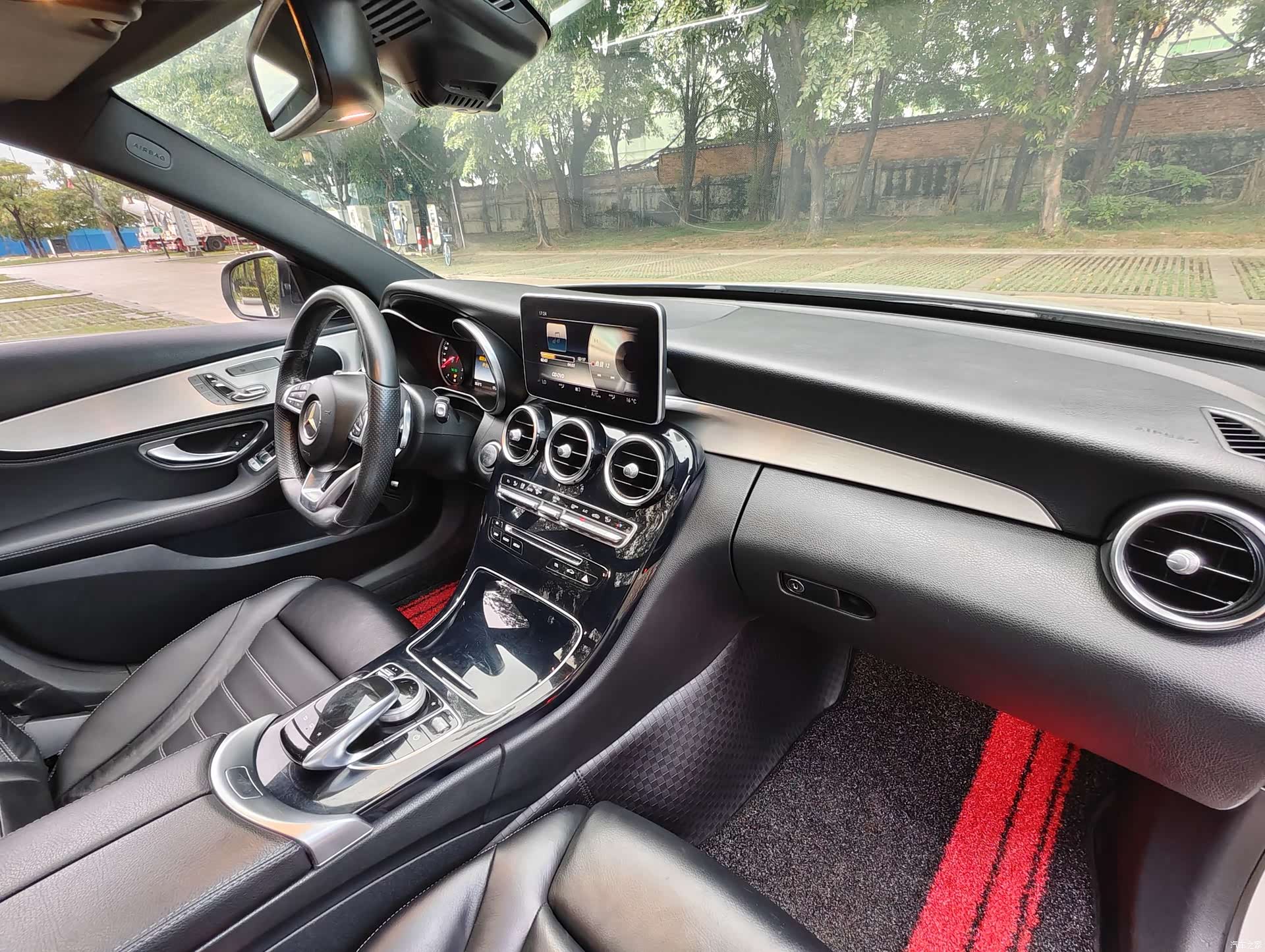 Mercedes-Benz C-Class, 2017 14