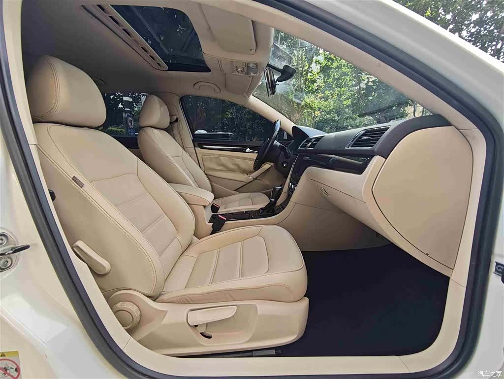 Volkswagen Passat, 2012 9