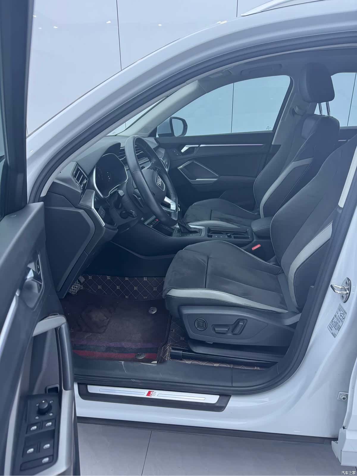 Audi Q3, 2022 12