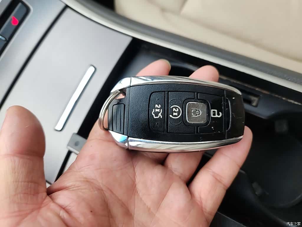 Lincoln MKZ, 2017 9