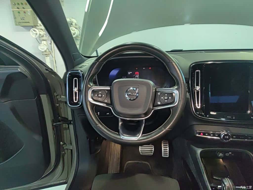 Volvo XC40, 2021 11