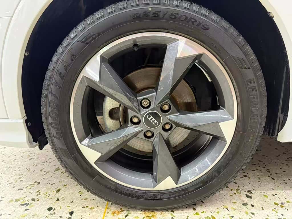 Audi Q3, 2022 12