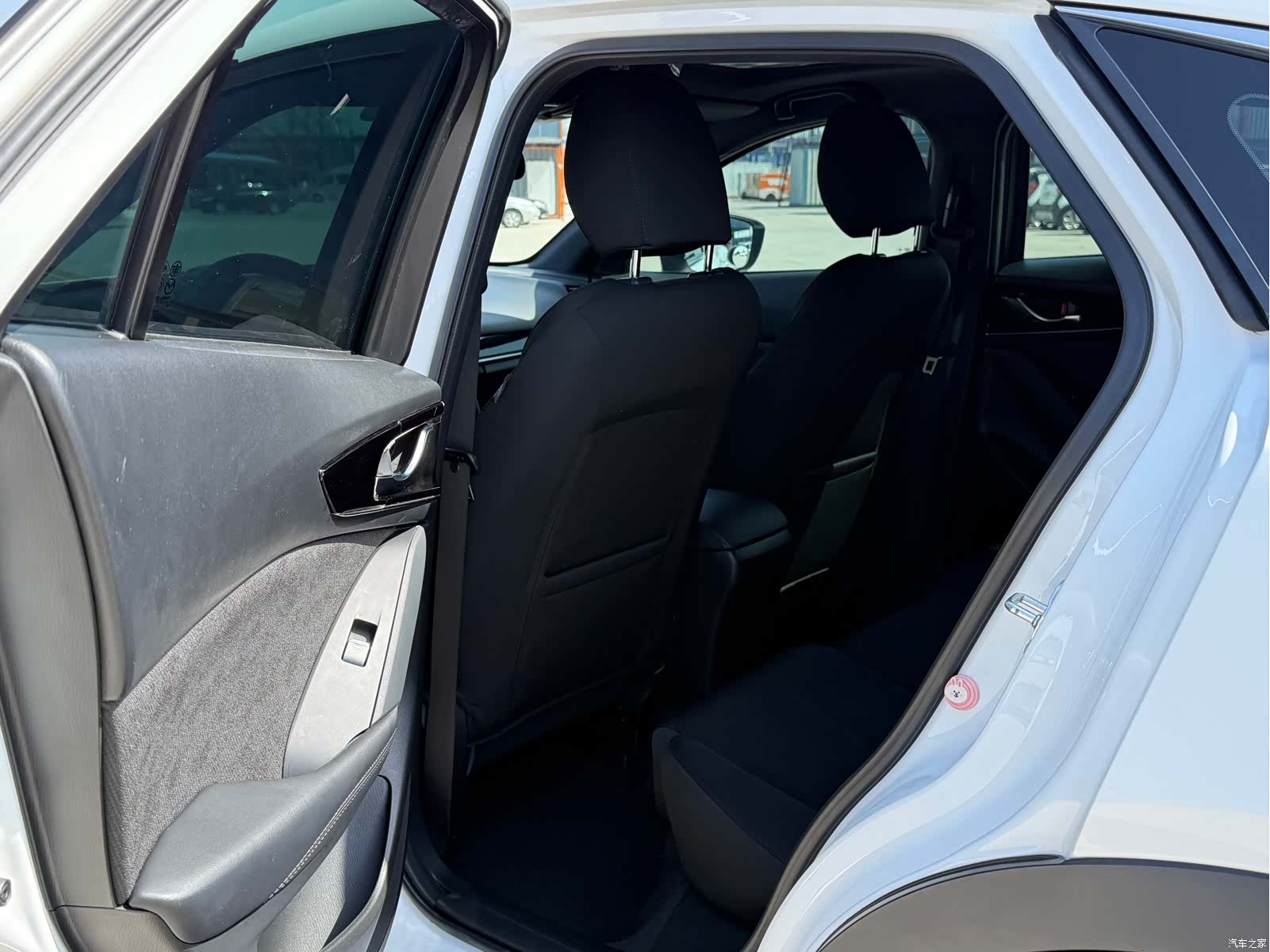 Mazda CX-4, 2023 8