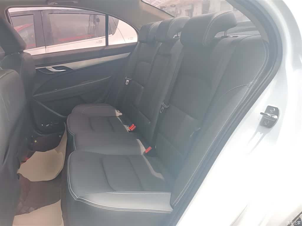 Geely Emgrand, 2018 16