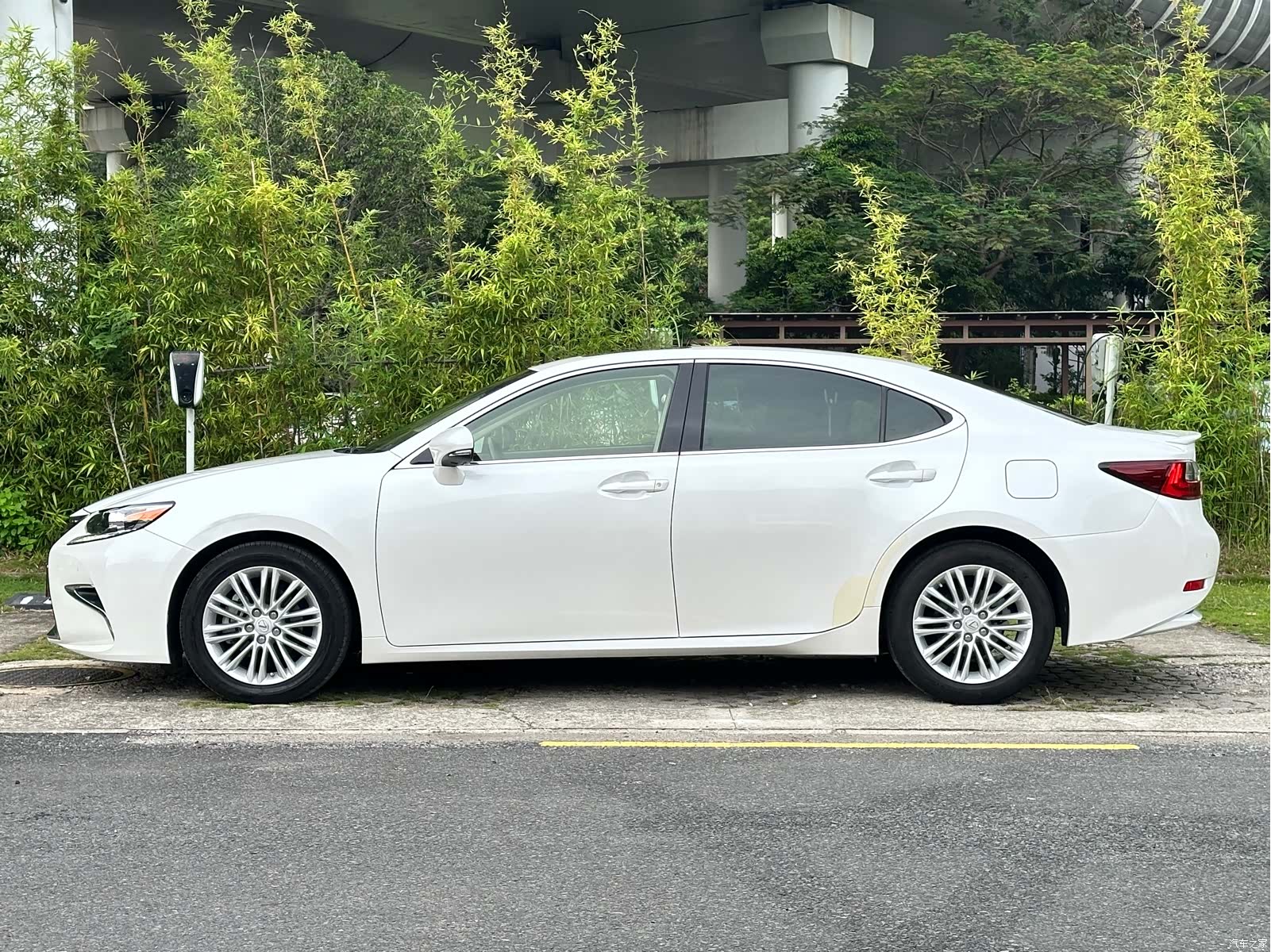 Lexus ES, 2017 14