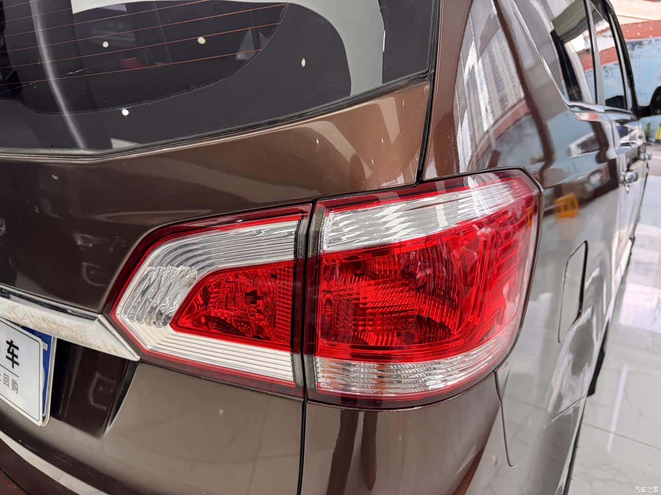 Wuling 730, 2014 28