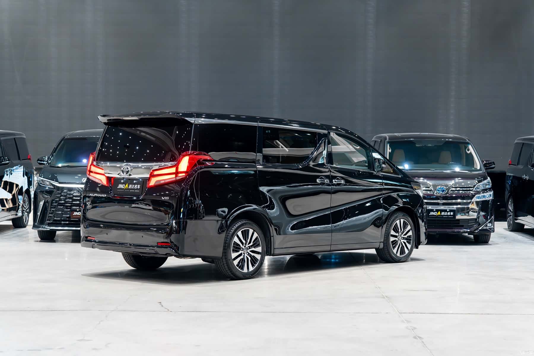 Toyota Alphard, 2019 3
